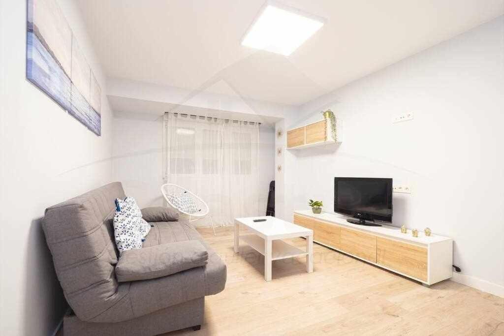 Cruz Victoria Apartment Gijon Bagian luar foto