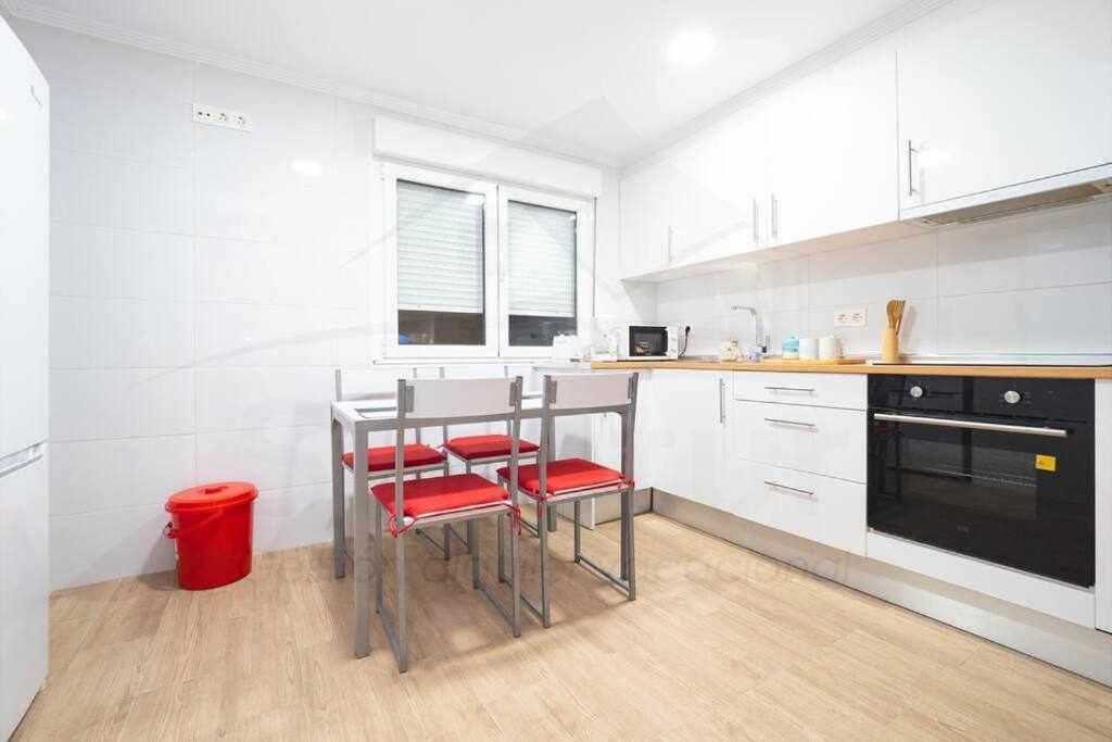 Cruz Victoria Apartment Gijon Bagian luar foto