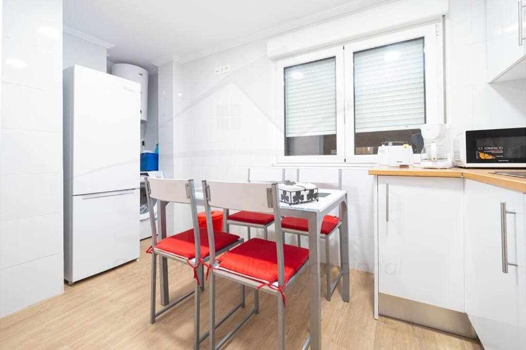 Cruz Victoria Apartment Gijon Bagian luar foto