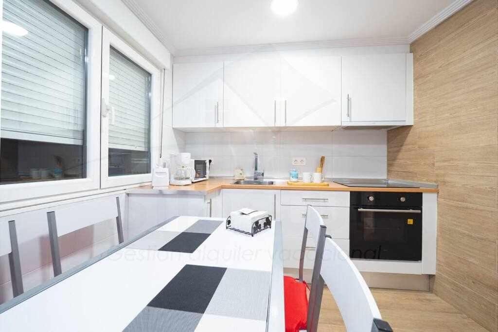 Cruz Victoria Apartment Gijon Bagian luar foto